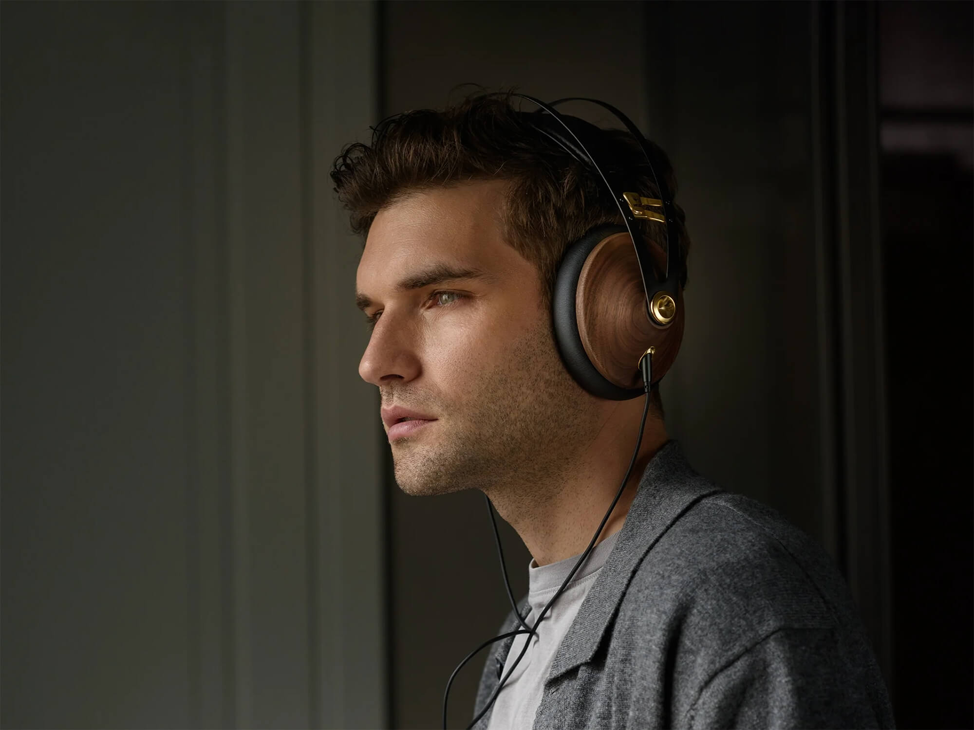 Meze Audio 99 Classics - Over-ear headphones – Fillion Électronique