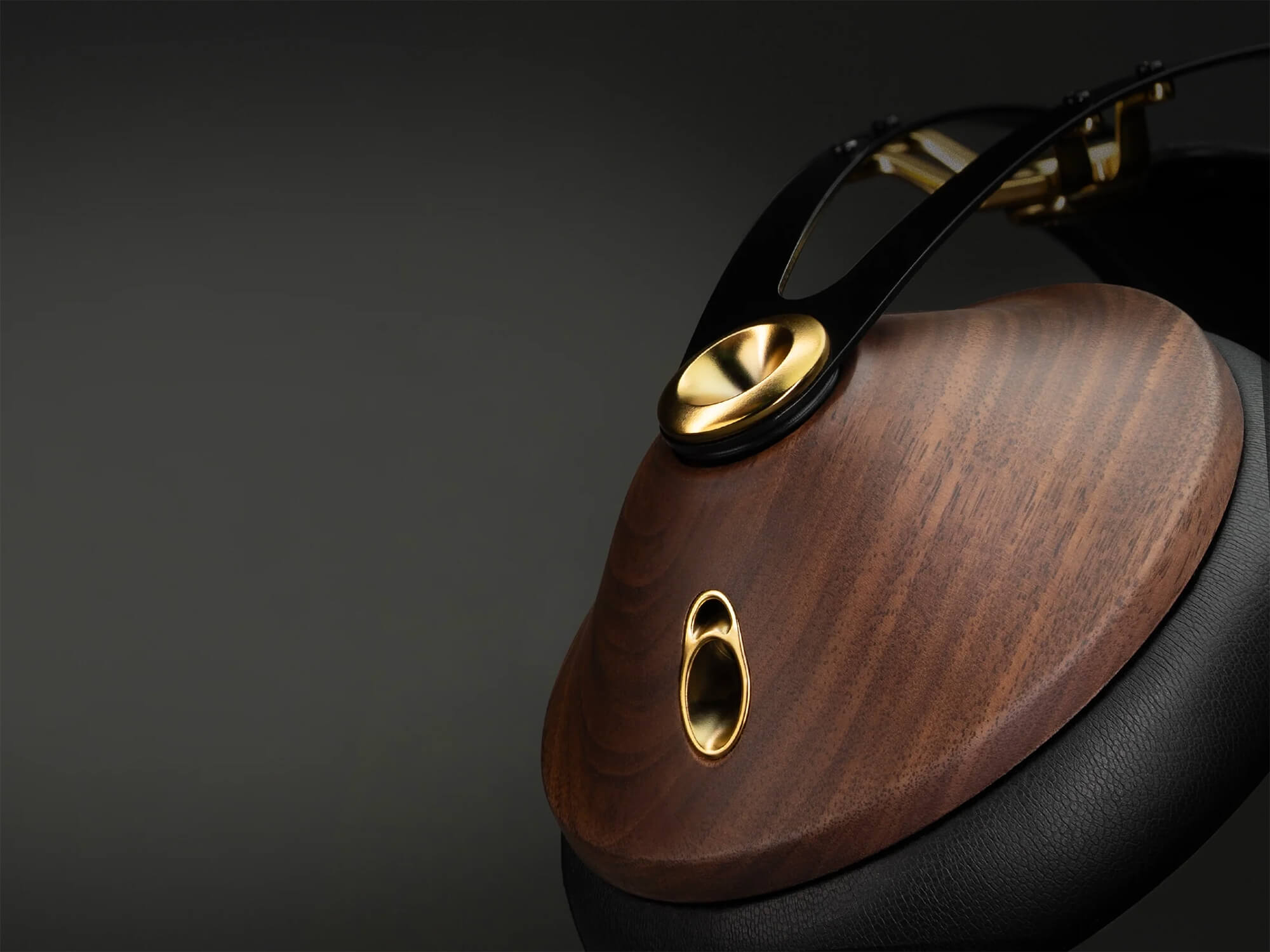 Meze Audio 99 Classics - Over-ear headphones – Fillion Électronique