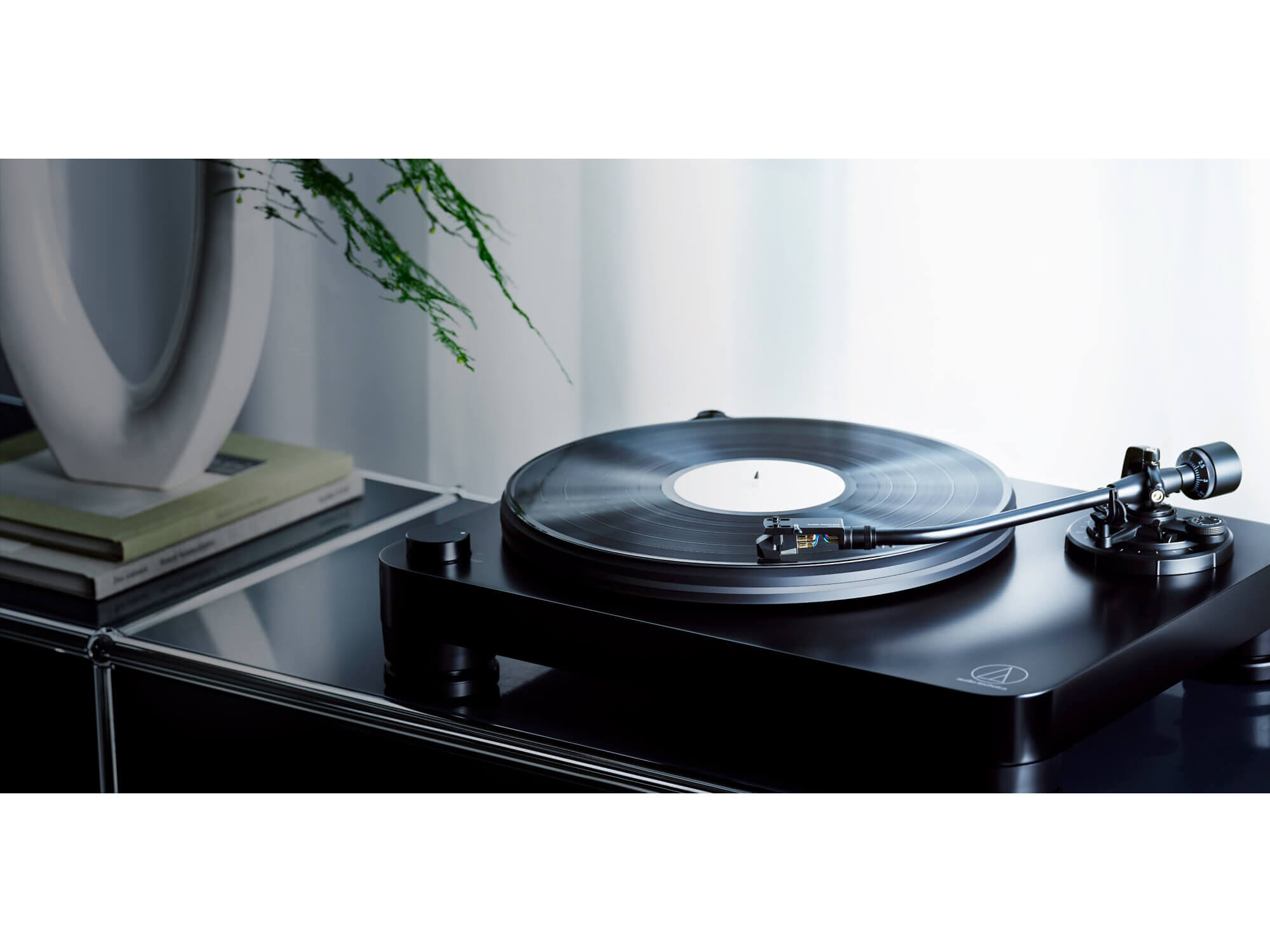 Audio-Technica AT-LP7X - Turntables – Fillion Électronique