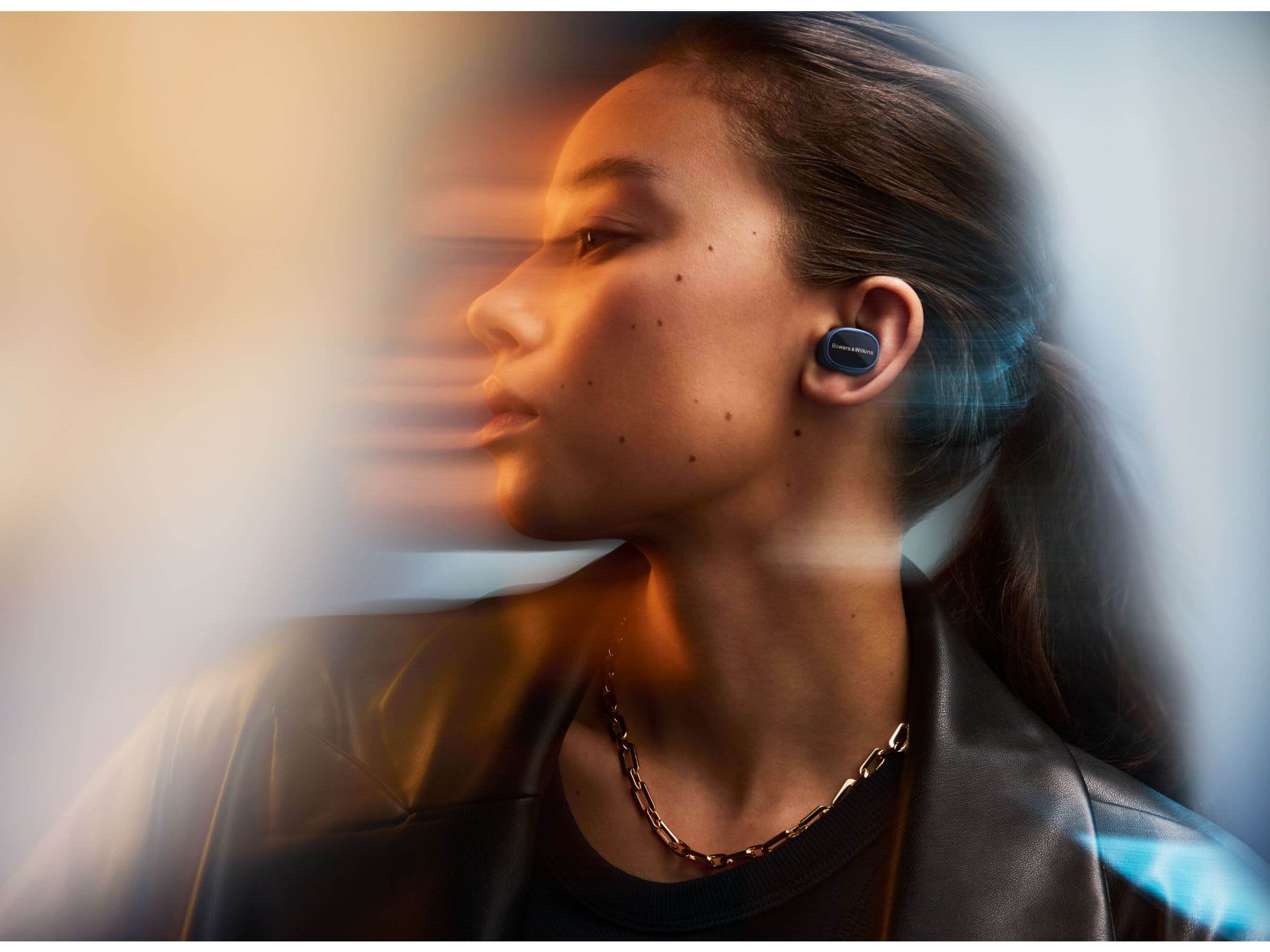 Bowers & Wilkins Pi8 - IN-EAR HEADPHONES – Fillion Électronique