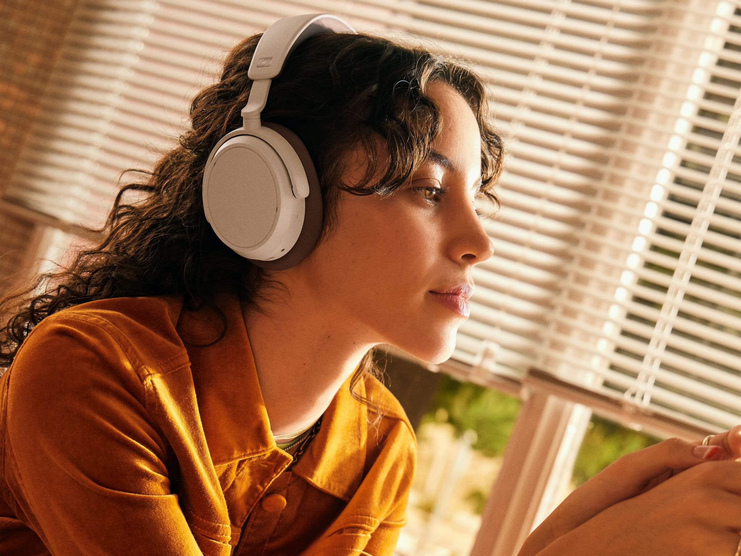 Sennheiser Accentum Plus - OVER-EAR HEADPHONES – Fillion Électronique