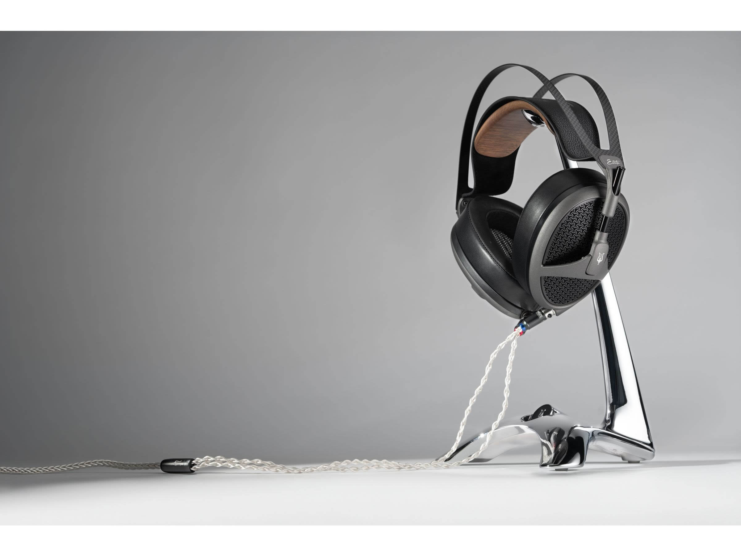 Meze Audio Manta - headphone Stand – Fillion Électronique