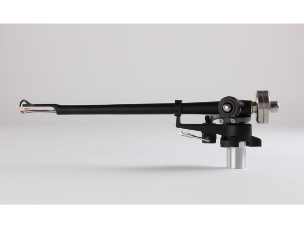 Rega RB880