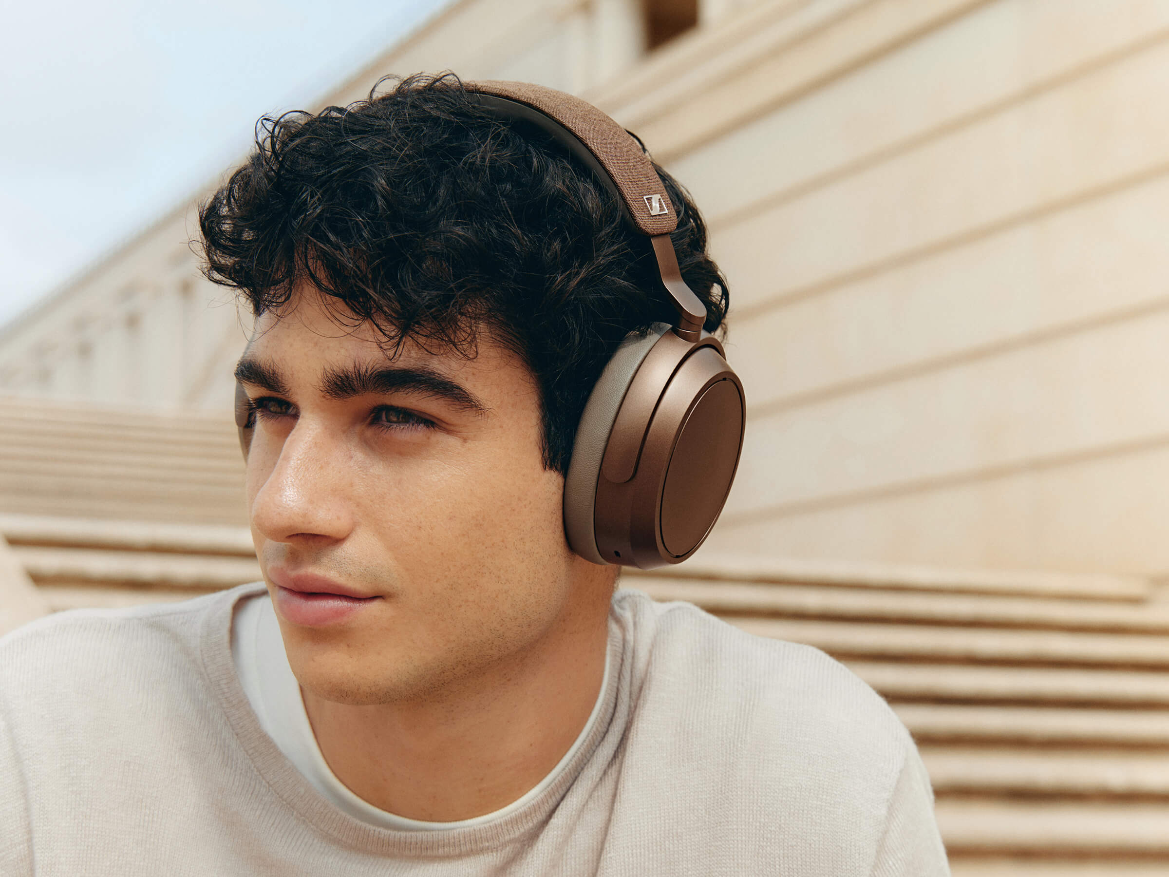 Sennheiser MOMENTUM 4 - OVER-EAR HEADPHONES – Fillion Électronique
