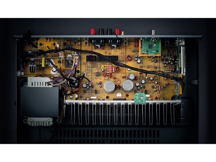 Un ampli Yamaha R-N303D Noir + une paire d'enceintes bibliothèque Un ampli Yamaha R-N303D Noir + une paire d'enceintes bibliothèque