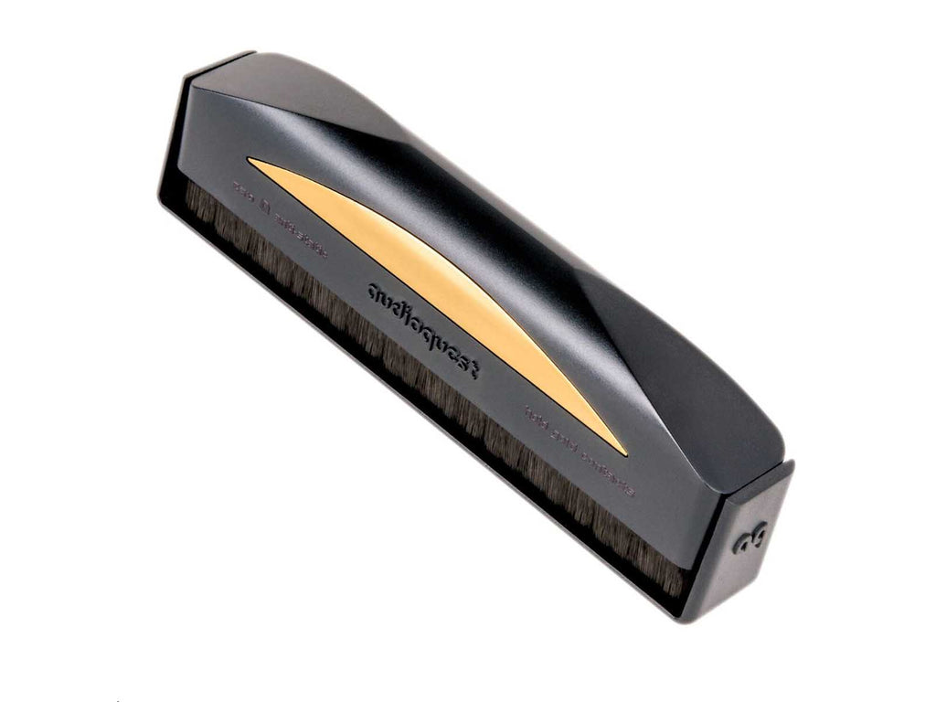 AudioQuest Anti-Static Record Brush - Brosse de nettoyage anti-statique - Audioquest | Fillion Électronique